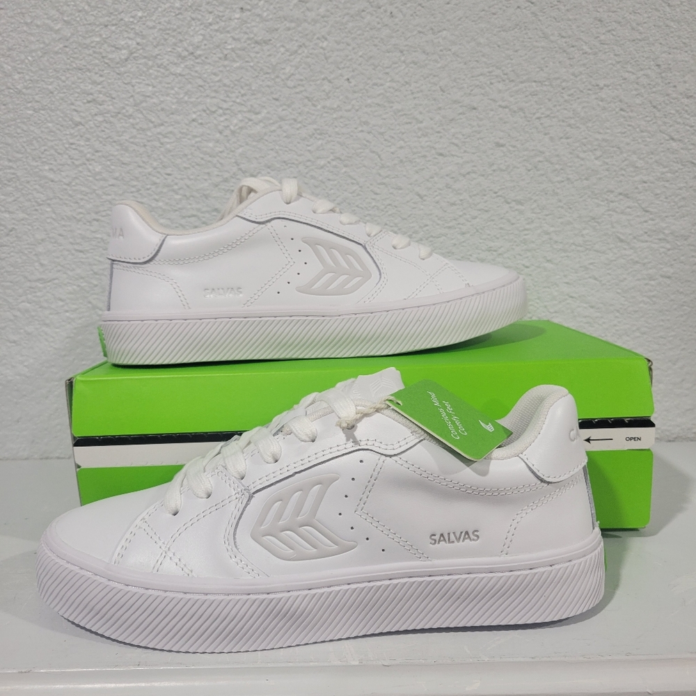 Cariuma Salvas White Leather Sneaker NIB Unisex M 8.5/W 10